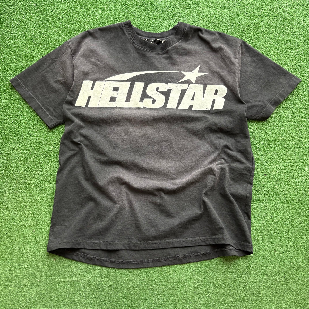 Hellstar Tee Size M – My Cuzin Vintage