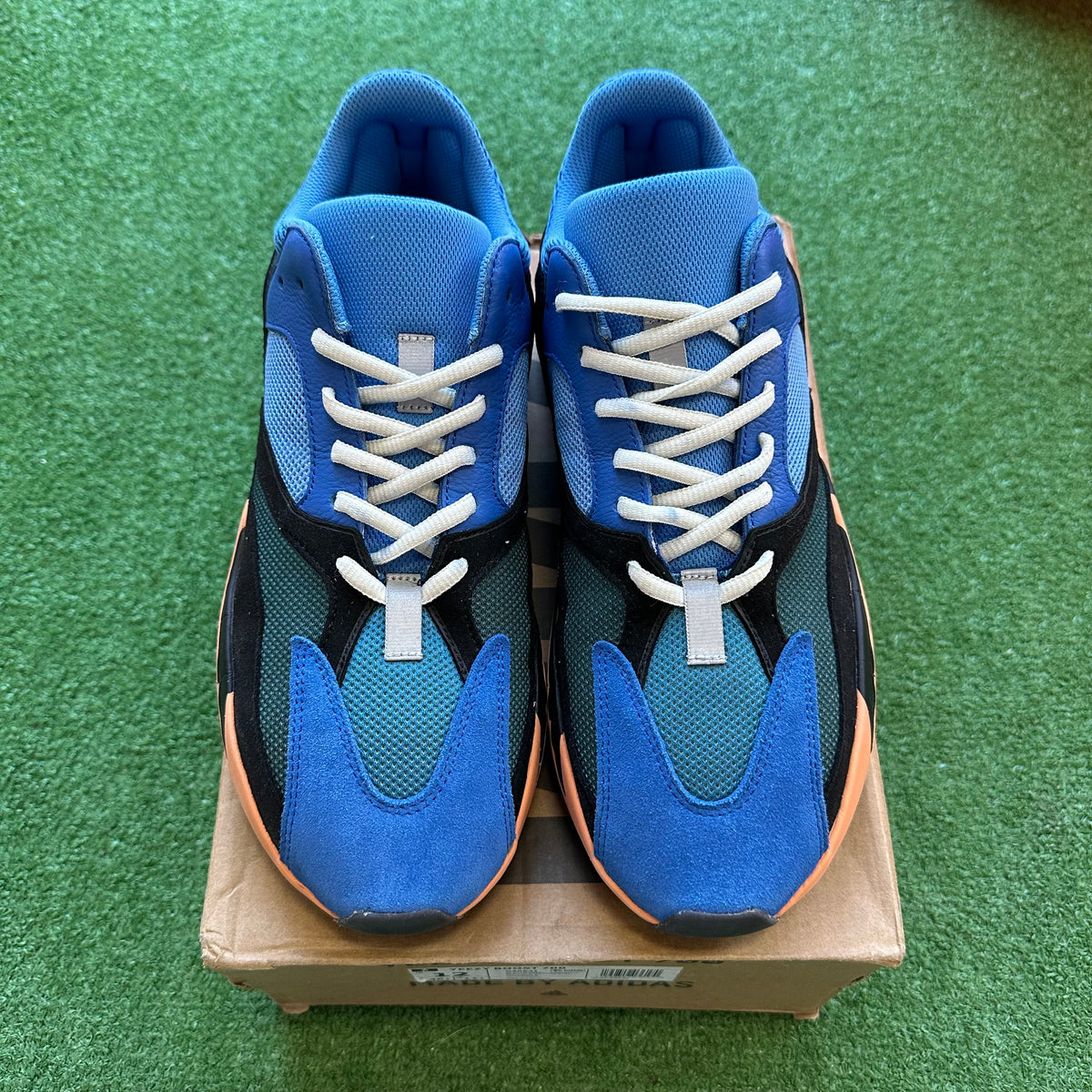 Yeezy Bright Blue 700s Size 12 – My Cuzin Vintage