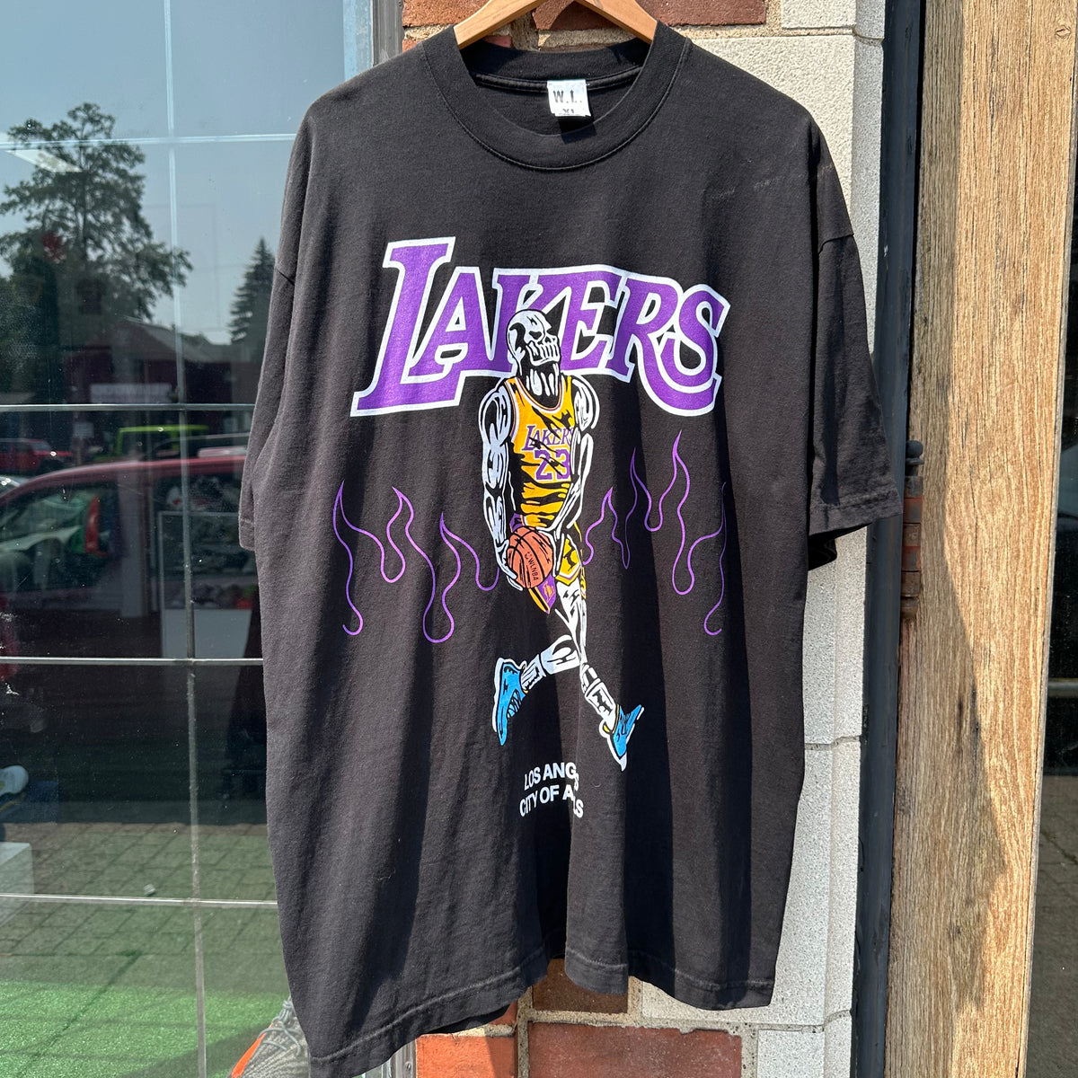 Warren Lotas Los Angeles Lakers Tee Size L – My Cuzin Vintage