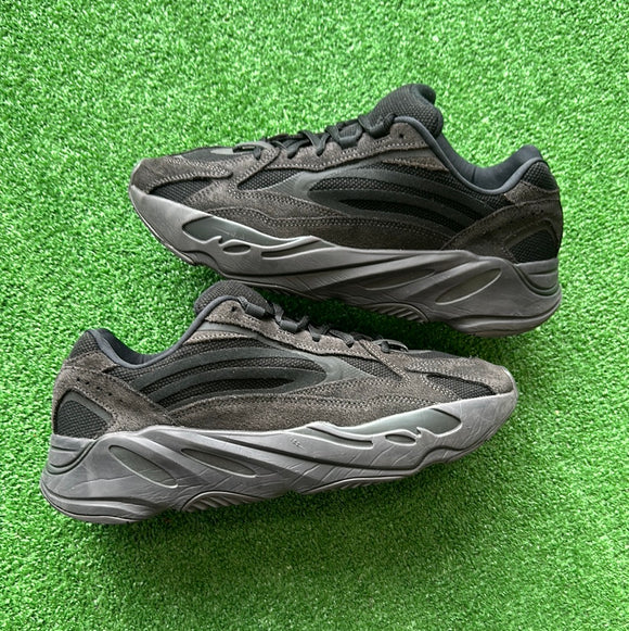 Yeezy Vanta 700 V2s Size 10.5