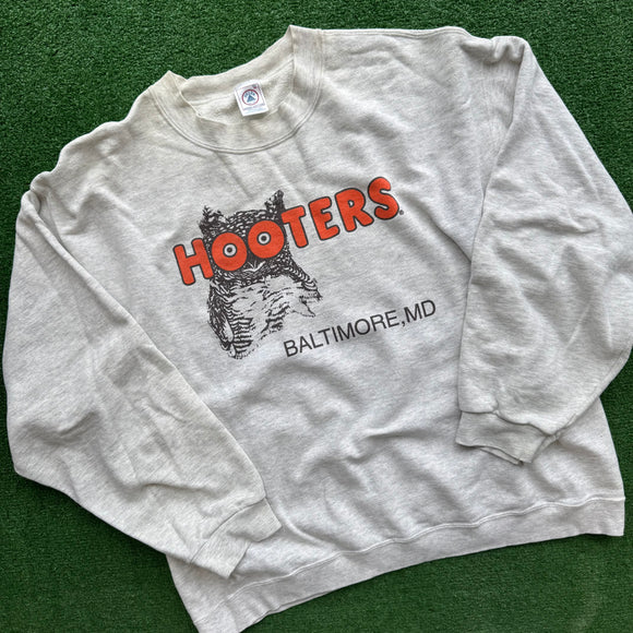 Vintage Hooters Crewneck Size XL