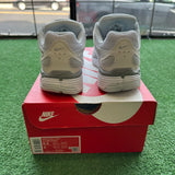 Nike Summit White P 6000s Size 6.5W/5M