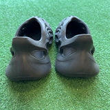 Yeezy Onyx FoamRunner Size 5