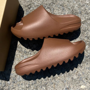 Yeezy Flax Slides Size 8