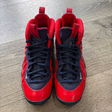 Nike USA Littleposites Size 5.5Y