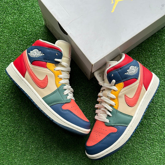 Jordan Multi Color Low Dunk Size 8.5W/7M