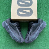 Yeezy Vanta 700s V2s Size 11.5