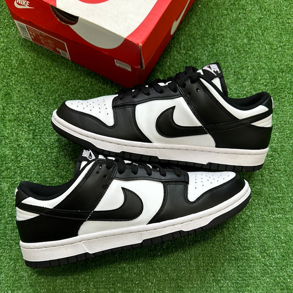 Nike Black White Low Dunk Size 9.5W/8M