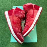 Nike Red Velvet SB High Dunks Size 12