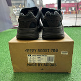 Yeezy Vanta 700s Size 8