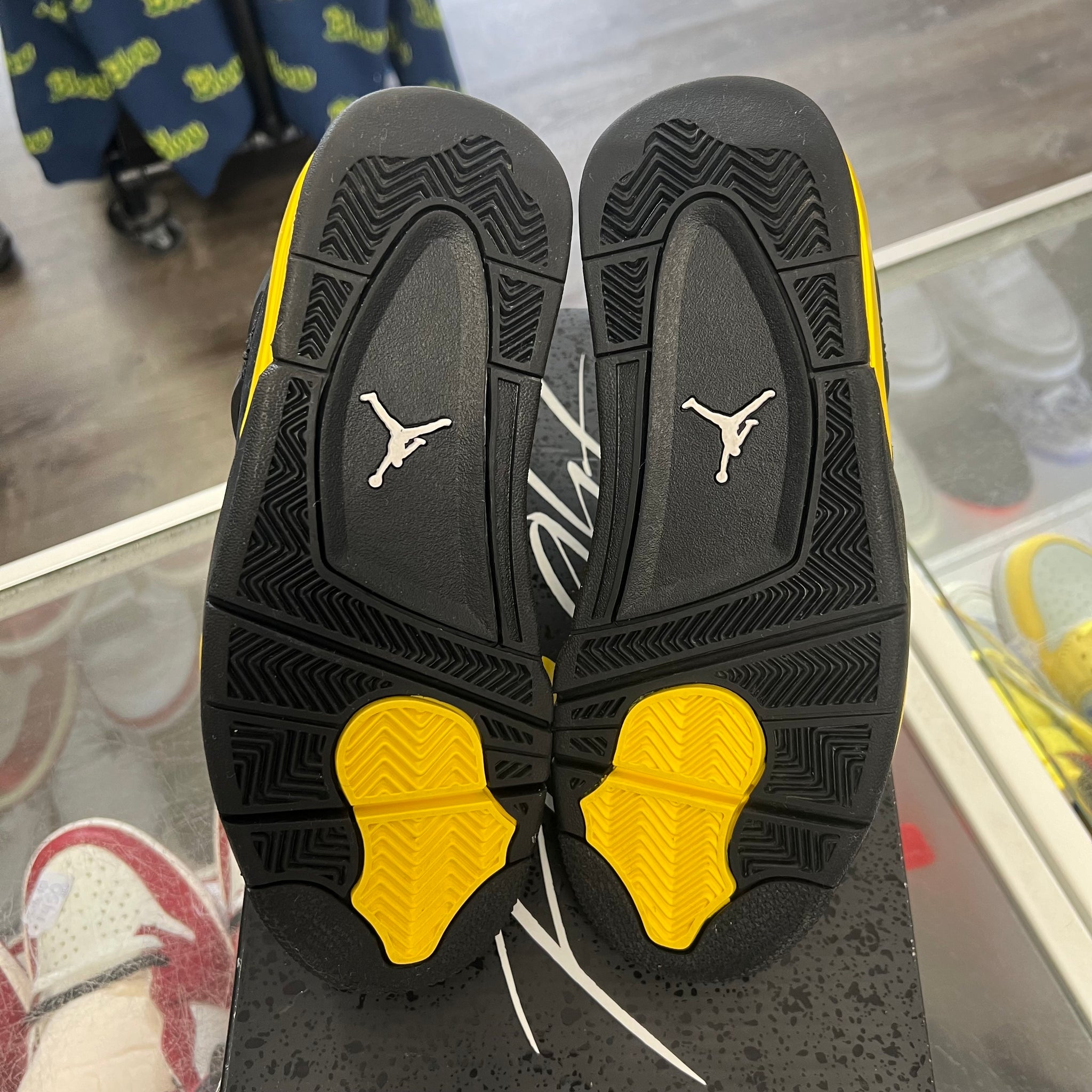 Jordan Thunder 4s Size 5Y – My Cuzin Vintage