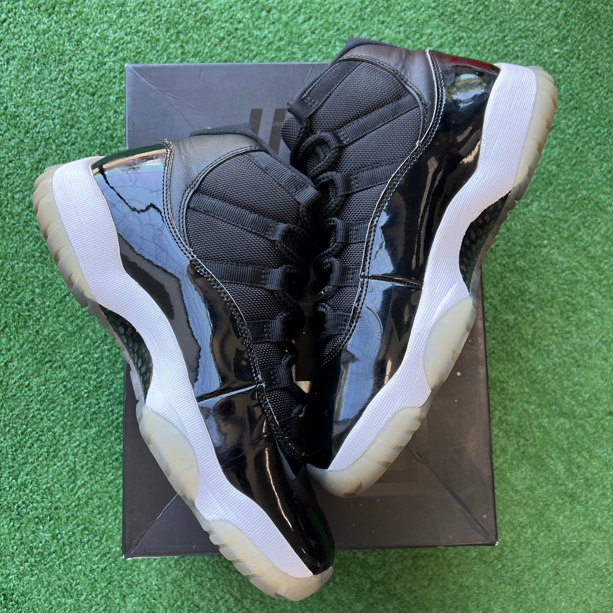 Jordan Space Jam 11s No Insoles Size 8 My Cuzin Vintage