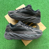 Yeezy Vanta 700s Size 8