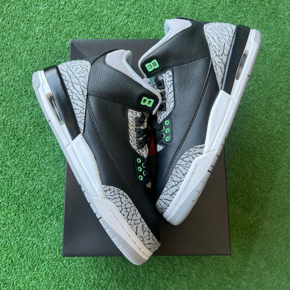 Jordan Green Glow 3s Size 7Y