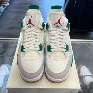 Jordan Pine Green SB 4s Size 8.5