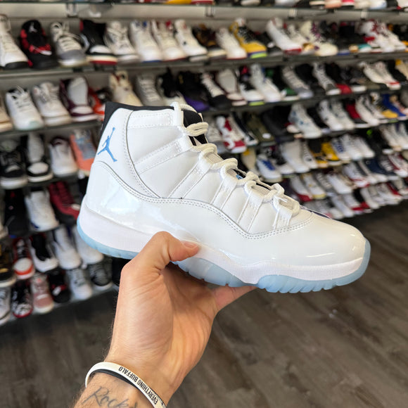 Jordan Legend Blue 11 Size 8