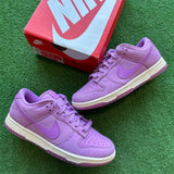 Nike Rush Fuchsia Low Dunks Size 7W/5.5M
