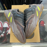 Yeezy Mauve 700s Size 9