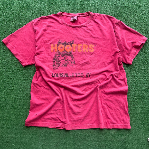 Vintage Hooters Louisville Too, KY Tee Size XL