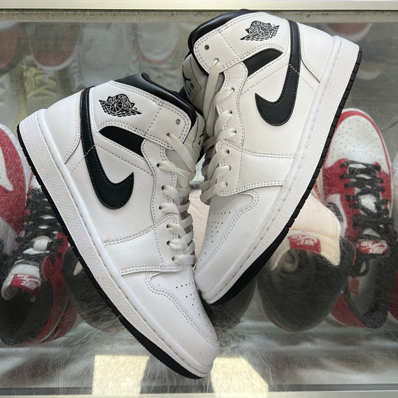 Jordan White Black Mid 1s Size 8