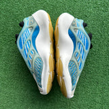 Yeezy Azareth 700 V3s Size 7