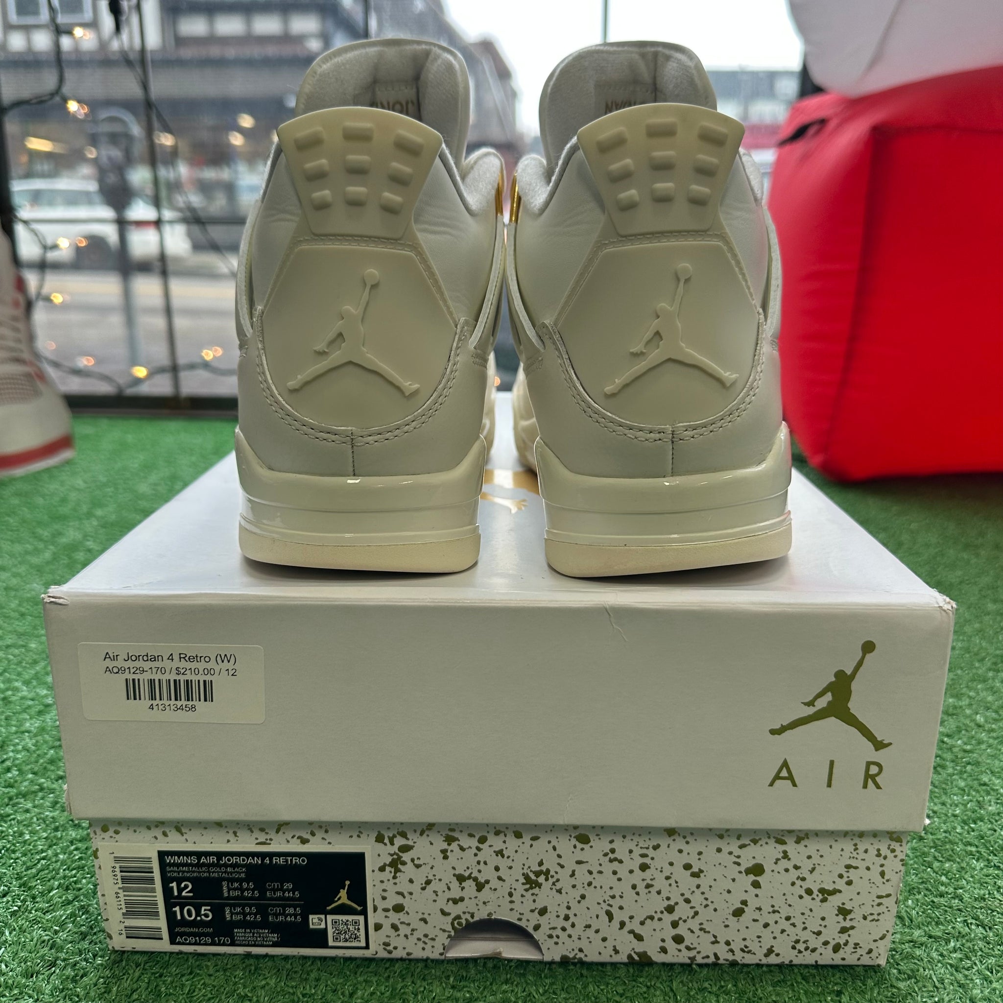 Jordan Metallic Gold 4s Size 12W/10.5M – My Cuzin Vintage
