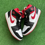 Jordan Gym Red Mid 1s Size 9.5