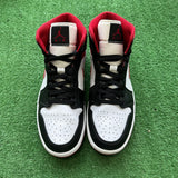 Jordan Gym Red Mid 1s Size 9.5
