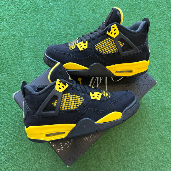 Jordan Thunder 4s Size 5.5Y