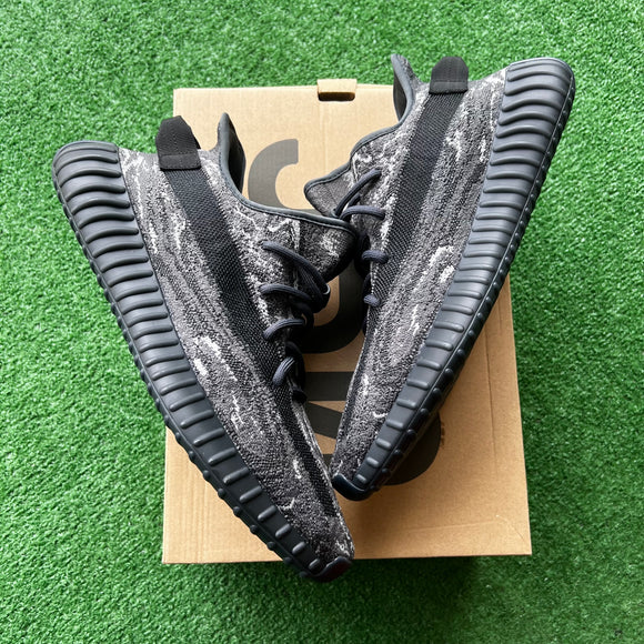 Yeezy MX Dark Salt 350 V2s Size 11