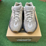 Yeezy Tephra 700 V2s Size 5.5