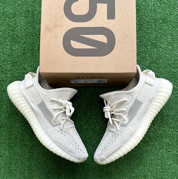 Yeezy Bone 350 V2s Size 9.5