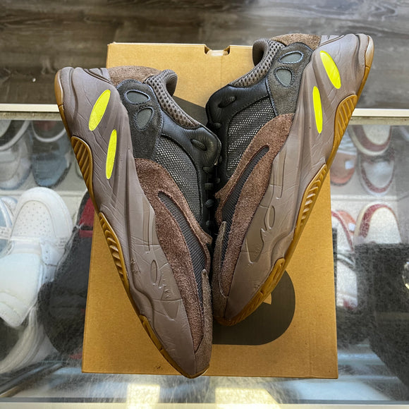 Yeezy Mauve 700s Size 11