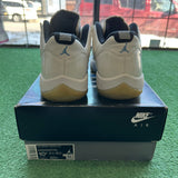 Jordan Legend Blue Low 11s Size 10.5