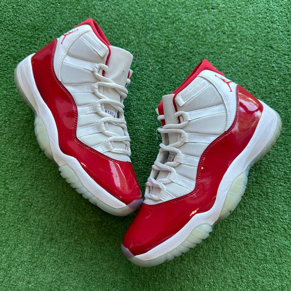Jordan Cherry 11s Size 8.5