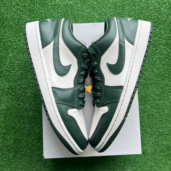 Jordan Galactic Jade Low 1s Size 11W/9.5M