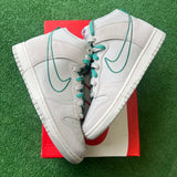 Nike First Use Sail High Dunks Size 9.5