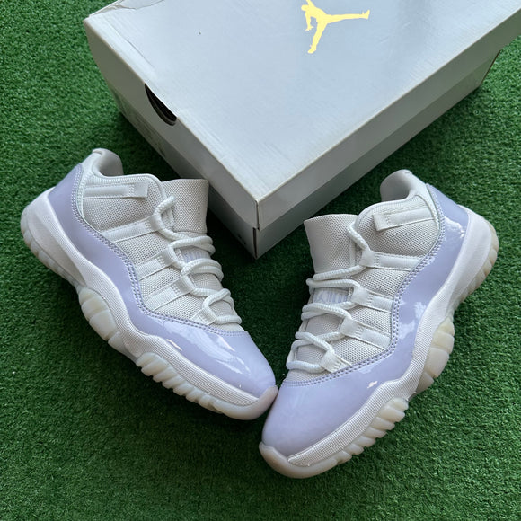 Jordan Pure Violet Low 11s Size 6.5W/5M