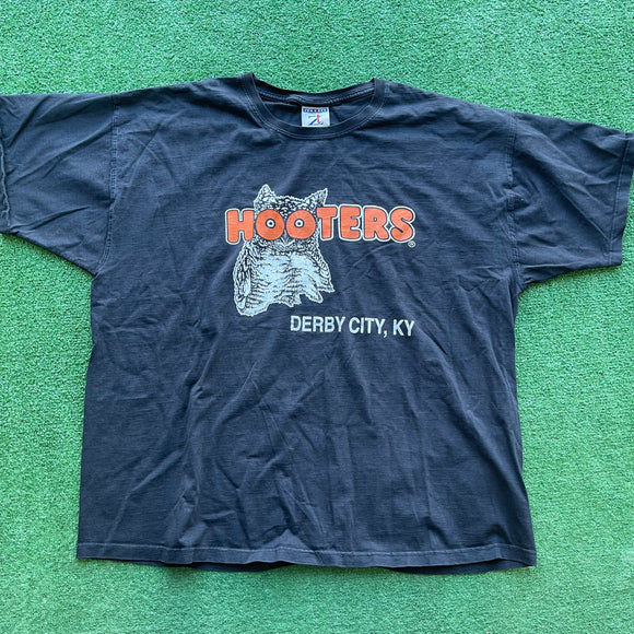 Vintage Hooters Derby City Tee Size XL