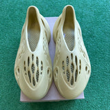 Yeezy Sulfur Foam RNNR Size 8