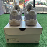 Jordan Pure Violet Low 11s Size 6.5W/5M