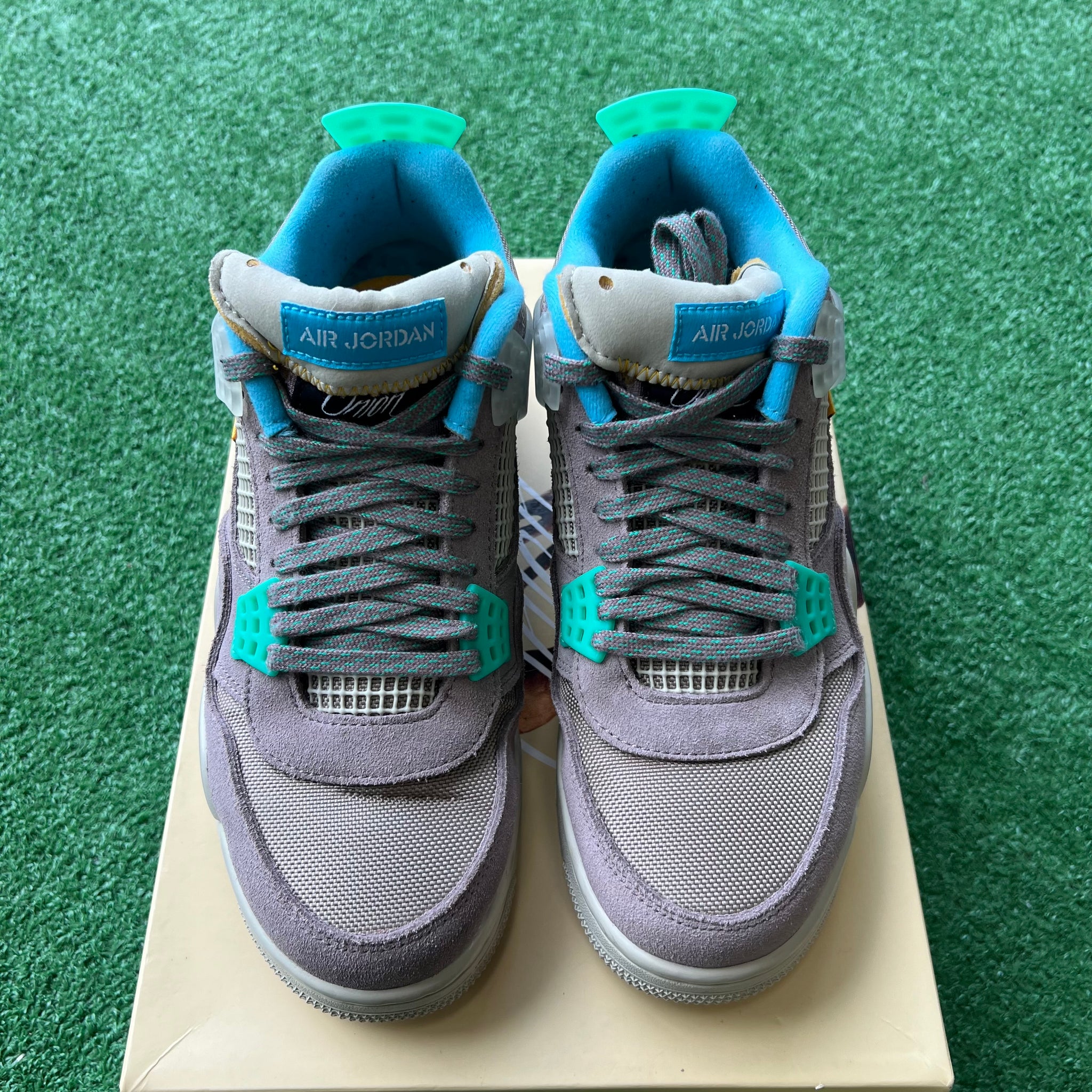 taupe haze 4s on feet