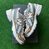 New Balance Blue Bronze 740s Size 7.5