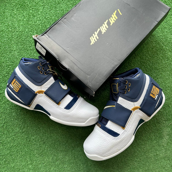 Nike LeBron Think 16 25 Straight Zoom Soldier 1 Size 11.5