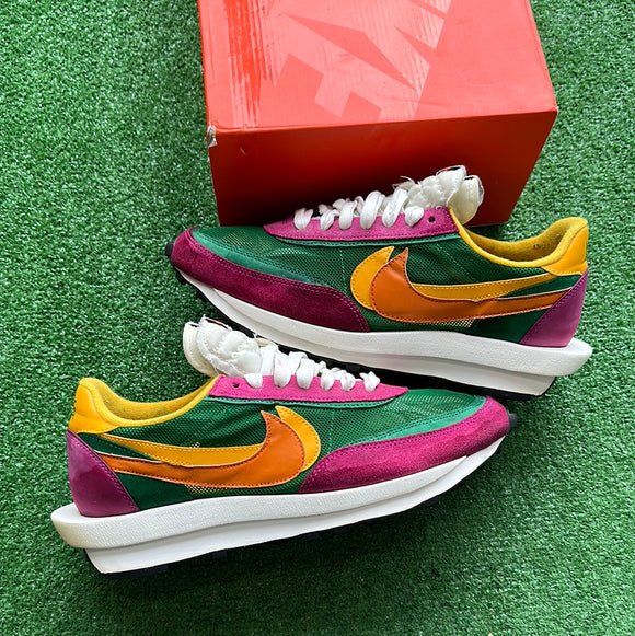 Nike Pine Green Sacai Vaporwaffle Size 11.5