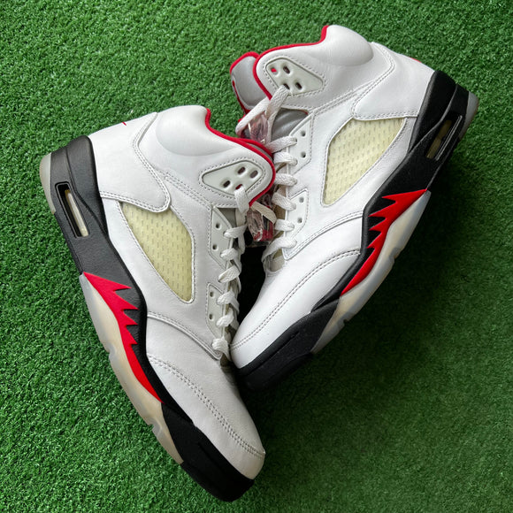 Jordan (2020) Fire Red 5s Size 8