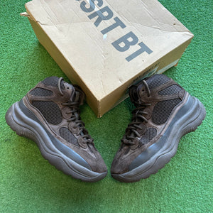 Yeezy Oil DSRT Boot Size 8.5