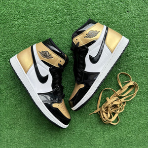 Jordan Patent Gold Toe 1s Size 10.5