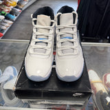Jordan Legend Blue 11s Size 9
