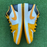 Jordan Taxi Low 1s Size 6.5Y